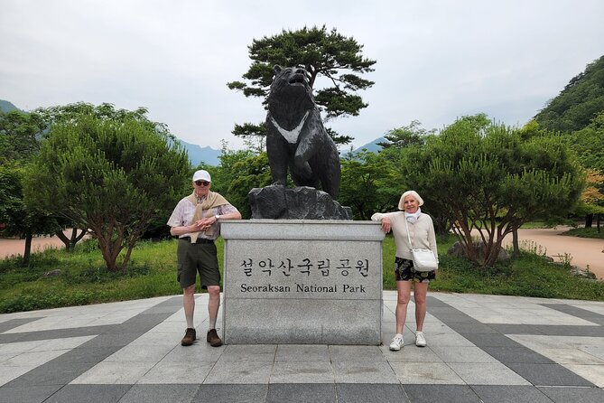 2-Day Hike through the Scenic Valleys of Mt. Seoraksan from Seoul - A temple visit that slows the pace