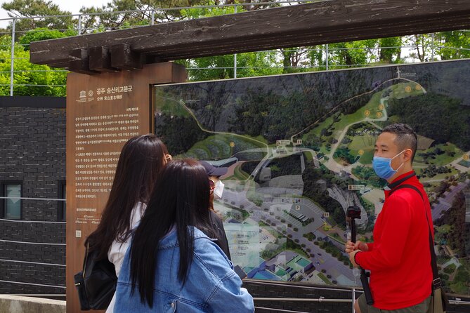 5-Day Korea Golden route by K-shuttle Tour from Seoul Including Busan, Yeosu - Day three: Jinju, Busan seafood, and Haeundae