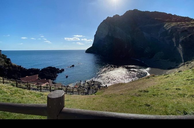 All inclusive Jeju island English private taxi tour(1 to 3days) - Meals, guides, and the value of a private car