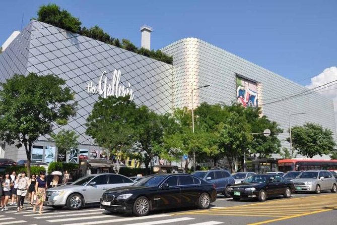 Best of Seoul Shopping Tour - Myeongdong: finish with Korean cosmetics