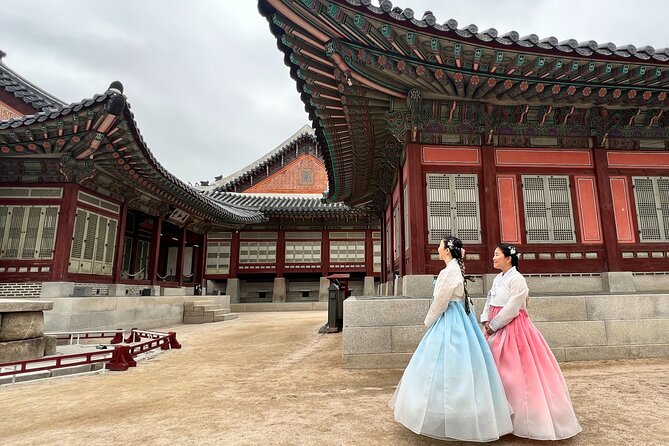 Best Seoul City Tour (Gyeongbokgung Palace,Insadong,Namsan Tower) - Namsangol Hanok Village before the mountain
