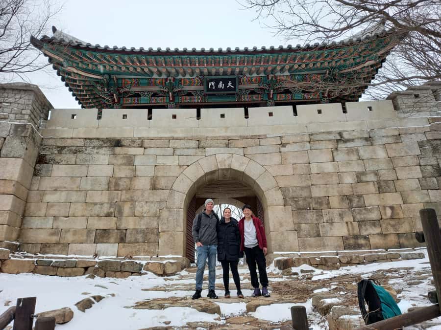 Bukhansan mountain hiking tour - 6 hours - Returning to Gwanghwamun by bus