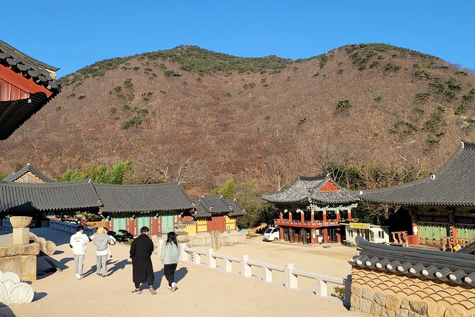 Busan Beomeosa Temple & Hongbeopsa Temple with temple lunch - Temple bibimbap at noon