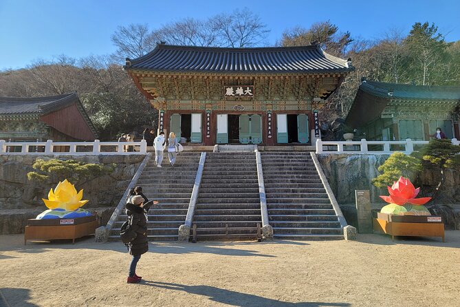 Busan Beomeosa Temple & Hongbeopsa Temple with temple lunch - The flower market and local Busan flavor