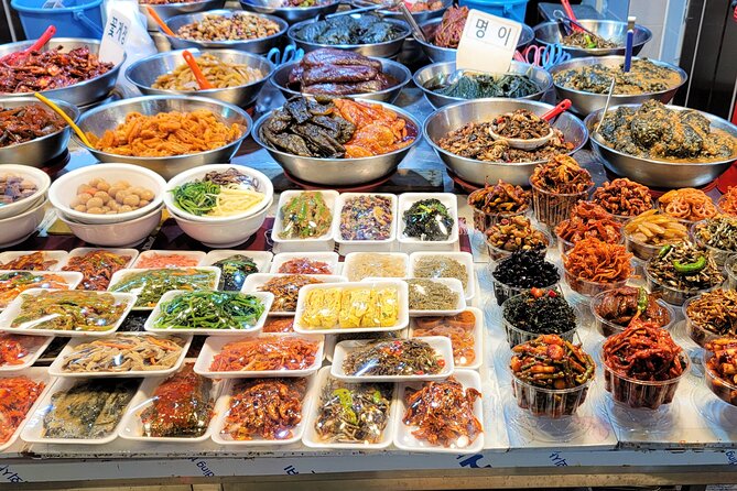Busan Dialect Class with local snack - Who will enjoy this most?