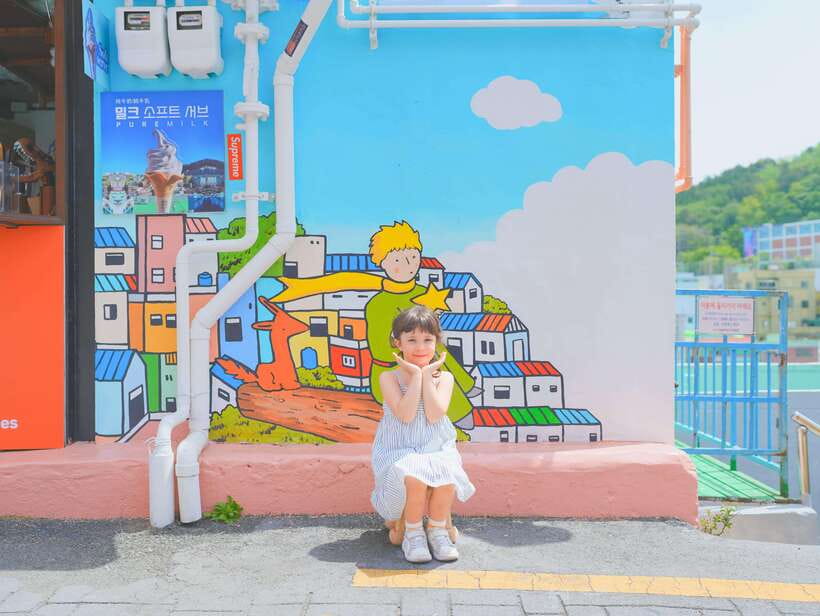 Busan: Gamcheon Village and Haeundae Blueline Park Tour - Guides who make a busy schedule easier