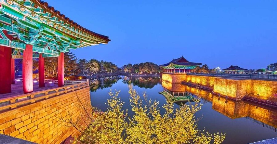 Busan: Gyeongju Guided Day Trip to Three Kingdoms Capital - Lunch near the sights, with food at your own cost