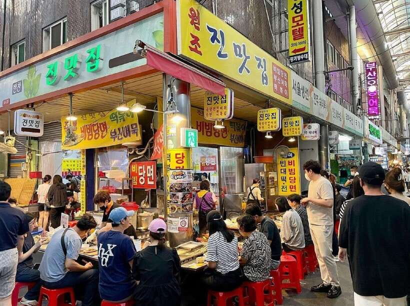 Busan: Hidden Gems Private Tour with a Certified Guide - Samik Beach Apartments and the short cherry blossom window