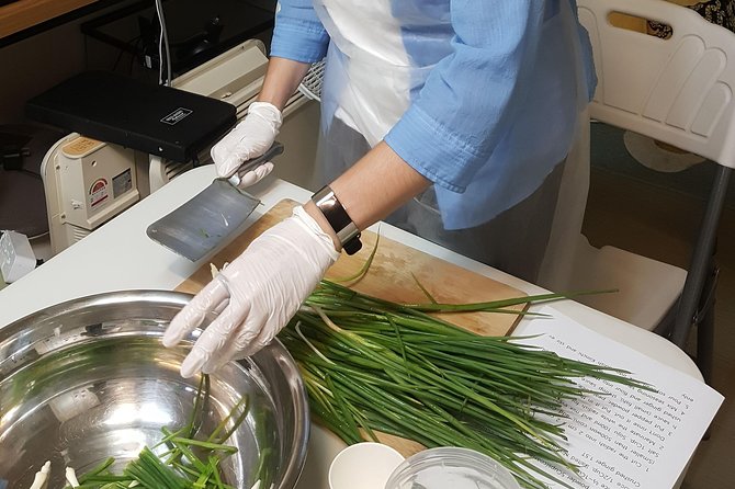 Busan Kkakdugi(Korean radish Kimchi) class with various options - Two hours of salting, followed by a Korean Chinese lunch