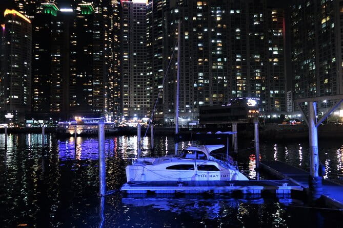 Busan Night Food Market with Night View points - The guide can shape the evening