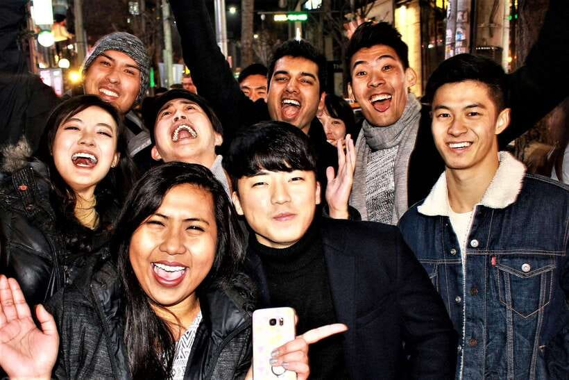 Busan: Pub Crawl with Friends - Friday in Gwangalli Beach or Saturday in Seomyeon