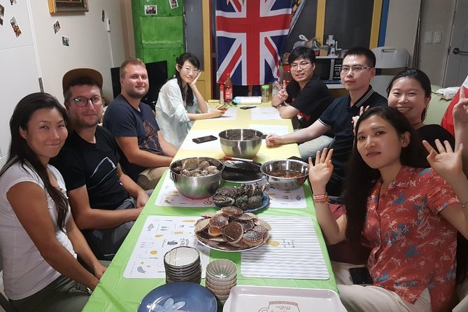 Busan Seafood Tour : Jagalchi market Seafood Tour & Dinner - What the host adds to the evening