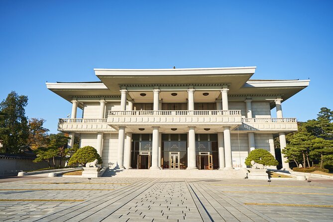 (Closed) Korea’s White House Walking Tour Blue House - Chimnyugak House and a quieter pause