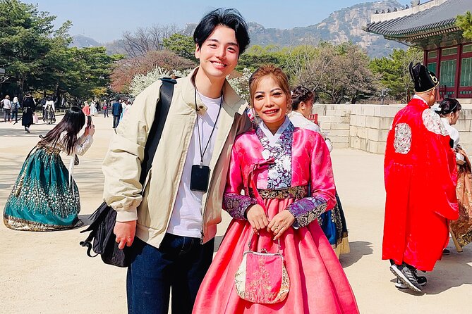 Customizable Seoul Private Tour Palaces Food and Markets - Why this private Seoul day works well