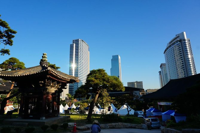 Customized Private Seoul tour: Palace, Market etc(Airport Option) - Central Seoul highlights, from royal gates to market snacks