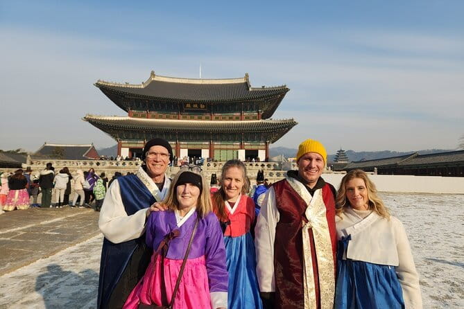 Day Tour of Suwon Hwaseong Fortress Starfield Waujeongsa Temple - Hanbok and Kimbap: The Most Hands-On Stop