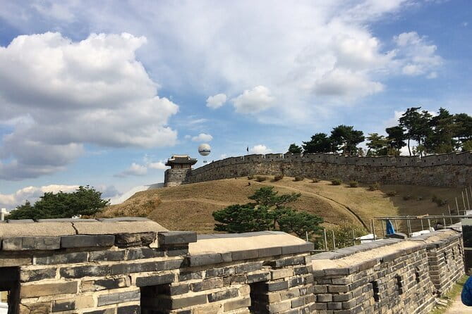 Day Tour of Suwon Hwaseong Fortress Starfield Waujeongsa Temple - Hwaseong Fortress: The Historical Centerpiece