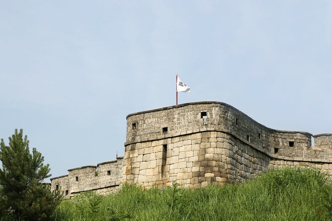 Day Trip to UNESCO: Suwon Fortress Adventure from Seoul - Weather, photos, and the military display