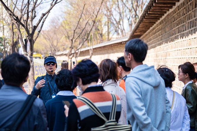 Deoksugung & Jeongdong-gil: A Walk in Korea's Rich Heritage - A practical pause at Jeongdong Theater