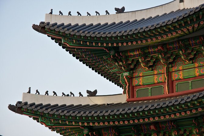 Discover Seoul: Local Life and History - Gyeongbokgung and the Changing of the Guard