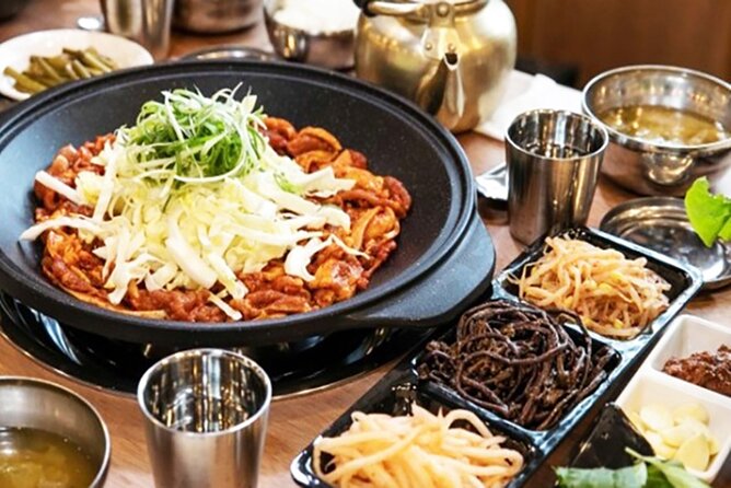 East Jeju Essentials – Seongsan Ilchulbong (UNESCO) & Haenyeo - Seongsan Ilchulbong: allow energy for the crater