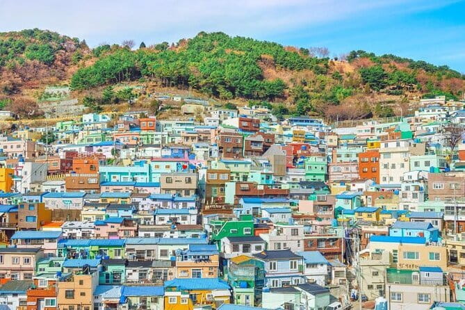 Echoes of Silla Gyeongju Historical Guided Day Tour from Busan - Daereungwon turns grassy mounds into royal stories