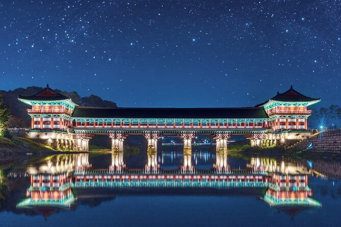 Echoes of Silla Gyeongju Historical Guided Day Tour from Busan - Bulguksa Temple sets the tone for the morning