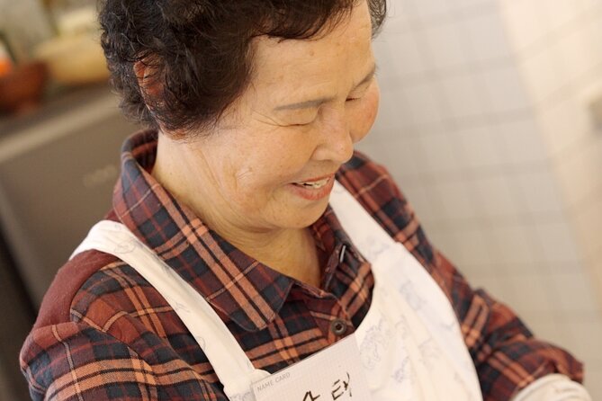 Flavors of Seoul: Grandma's Handmade Noodles to Night Market Tour - Euljiro, where old restaurants meet new Seoul