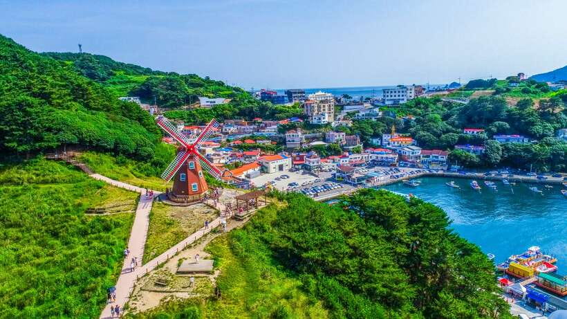 From Busan: Enchanting Oedo Island Day Tour with Windy Hill - Windy Hill: a short stop with a big view