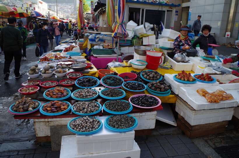 From Seoul: 5-Day Tour of Korea with UNESCO Sites - Day one: royal tombs and Jeonju’s hanok streets