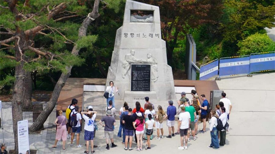 From Seoul: DMZ Tour and North Korea Experience Hall - The guides are a major part of the value