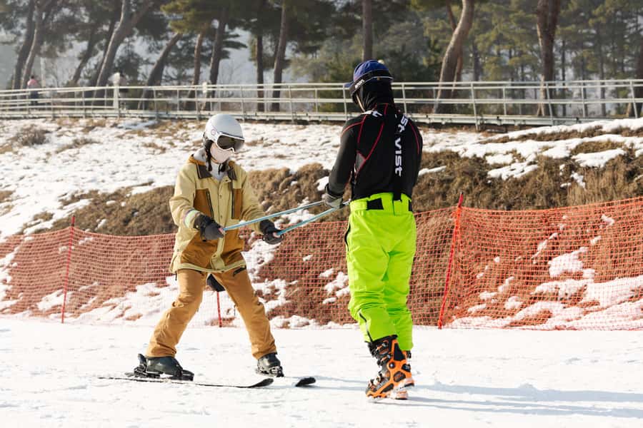 From Seoul: Korea Ski Tour - Jisan Forest Resort - What the $35 price really covers