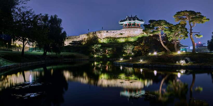 From Seoul: Suwon Hwaseong Fortress Night Tour - The summer palace alternative