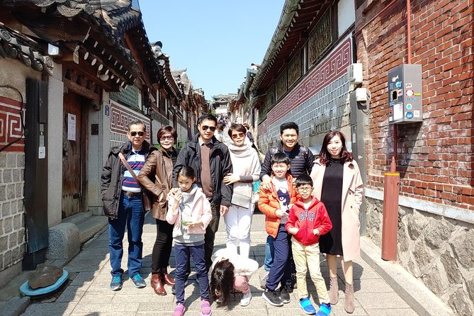 Full-day Customizable Private Seoul Highlight Tour - Bukchon Hanok Village and the need for quiet feet