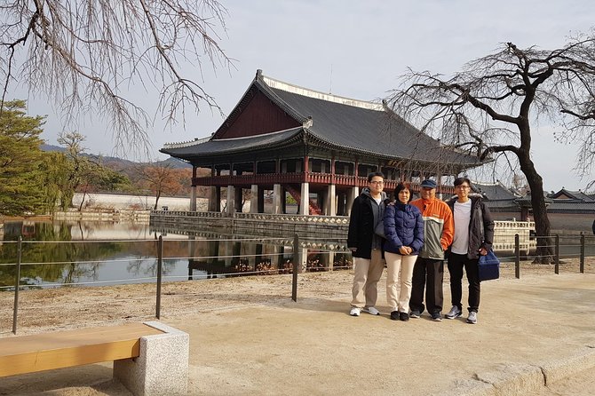 Full Day- Essential Seoul City Tour & Gourmet Tour(including Lunch and Dinner) - Bukchon Hanok Village shows old Seoul in a living neighborhood