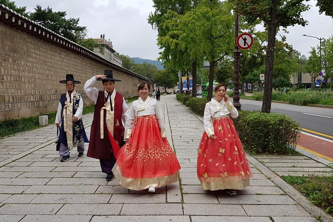 Full Day- Essential Seoul City Tour & Gourmet Tour(including Lunch and Dinner) - Baek In-je’s House brings you back to traditional Seoul