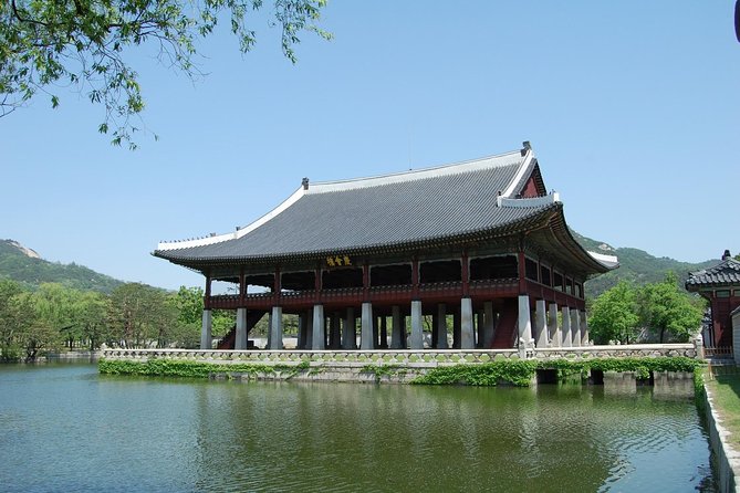 Full-Day Palace Tour in Seoul - Gyeongbokgung Palace and the royal center of Seoul