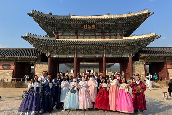 Full-Day Seoul Highlights Private Guided Tour - Gyeongbokgung Palace: start with Joseon grandeur