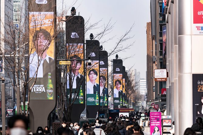 Gangnam Walking Tour on Youth and Society in Seoul Korea - Gangnam Daeseong Cram School and the pressure to succeed