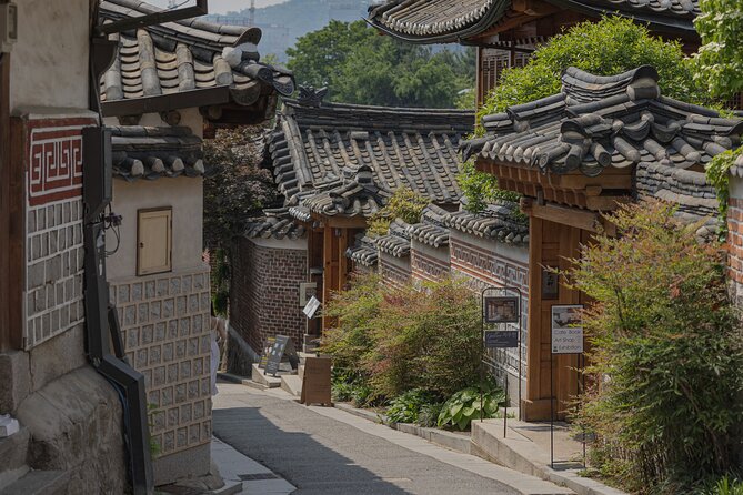 Gwanghwamun Tour l 120 minutes to Understand Local Korean Society - Why This Short Walk Explains Seoul So Well