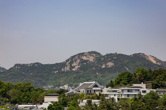 Gwanghwamun Tour l 120 minutes to Understand Local Korean Society - The Everyday Culture Behind the Big Historical Themes