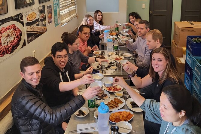 Gwangjang market Netflix Food Walking Tour with Insadong - Why this Seoul walking tour works