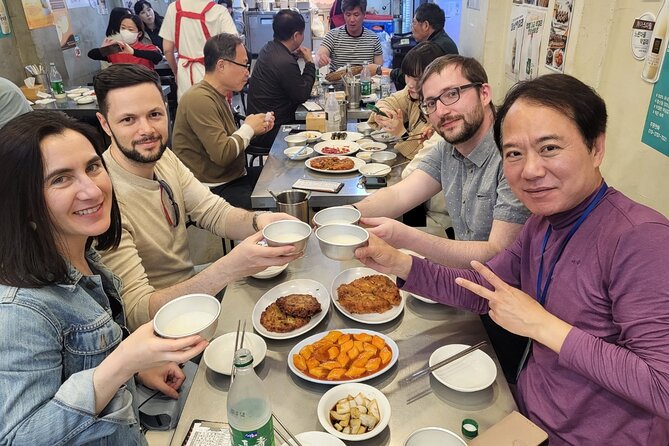 Gwangjang market Netflix Food Walking Tour with Insadong - What the food tasting is really worth