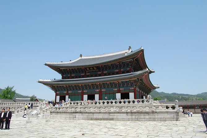 Gyeongbok Palace and Korean Folk Village Tour - Why this full-day Seoul tour works