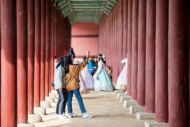 Gyeongbokgung Palace & Bukchon Village Walking Tour - Should You Book This Seoul Walking Tour?