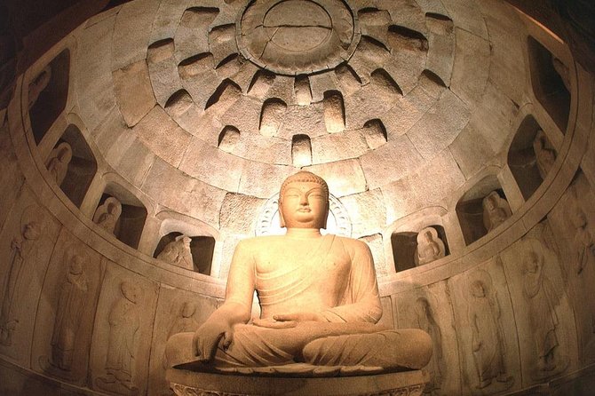 Gyeongju UNESCO World Heritage Sites and History Full-Day Tour with Lunch - Cheomseongdae Observatory and the first look at Silla science