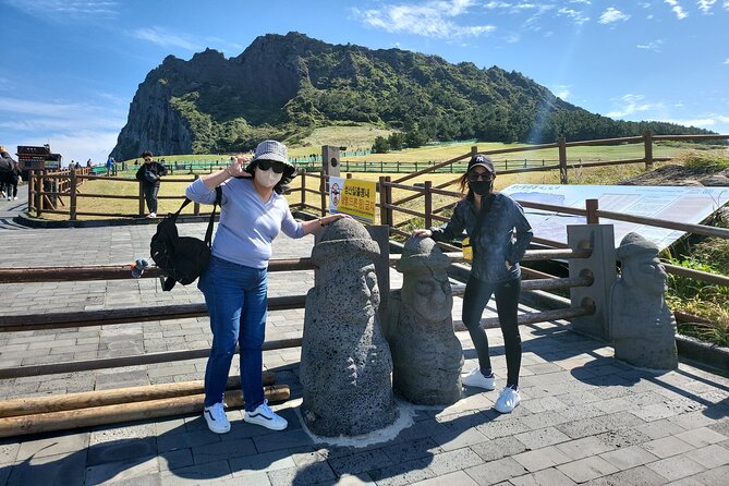 Half or Day Tour For Cruise customers arriving at Jeju City Port - Jeju horses and the first look at island life