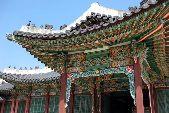 Hanbok Photoshoot and History Tour at Gyeongbokgung Palace - The photography is the tour’s strongest souvenir