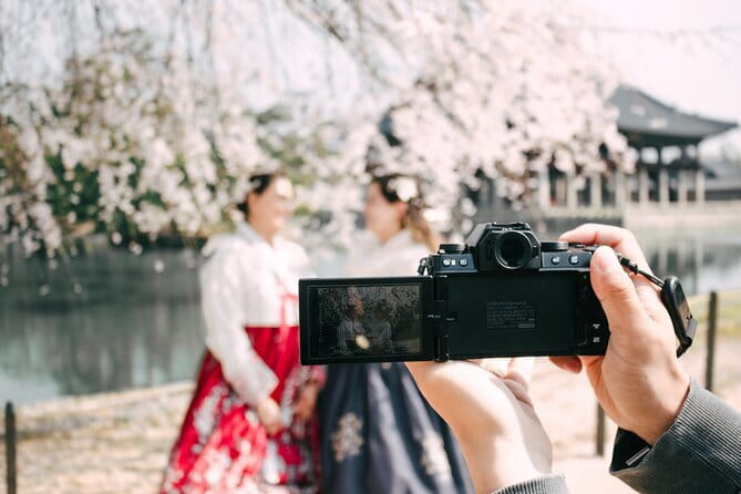 Hanbok Photoshoot and History Tour at Gyeongbokgung Palace - Gwanghwamun Gate gives you the grand opening shot
