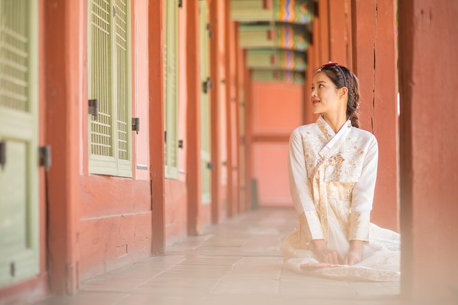 Hanbok rental, hanbok experience - Timing, crowds, and practical comfort